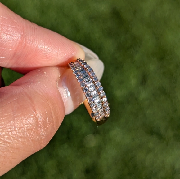 18K Rose Gold Wide Baguette and Round Diamond Band - Picture 3 of 7